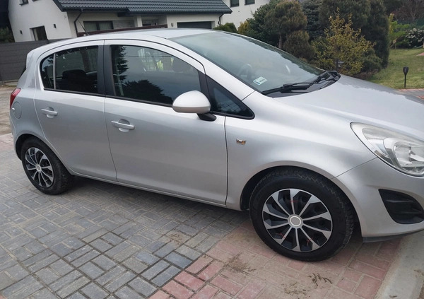 Opel Corsa cena 22000 przebieg: 149000, rok produkcji 2013 z Staszów małe 326